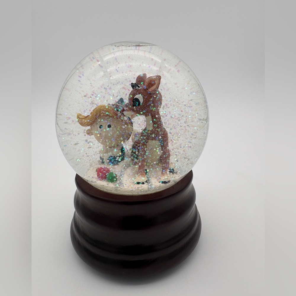 Pre Owned Enesco Rudolph The Red Nose Reindeer And Hermey Musical Snow Globe